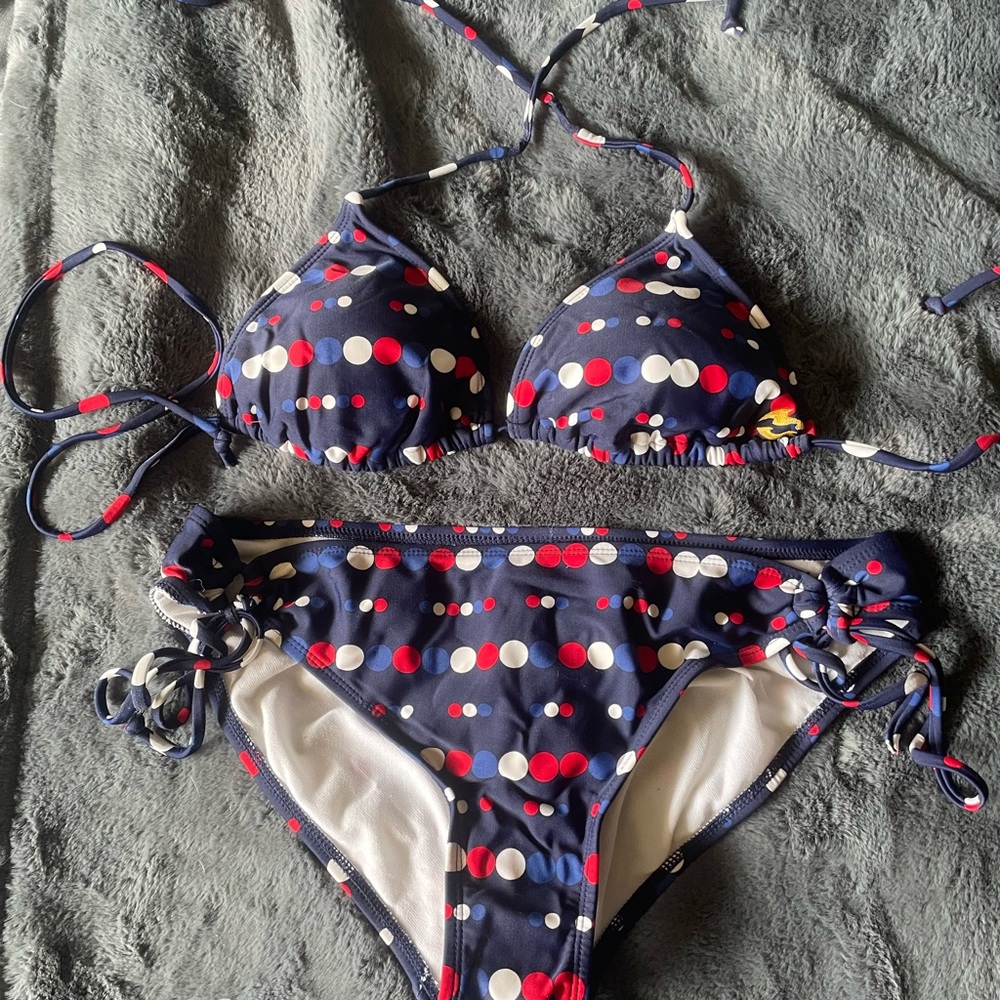Billa bong bikini